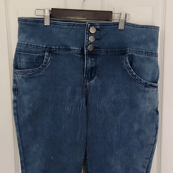 Hybrid & Company Skinny Jeans - Picture 3 of 13